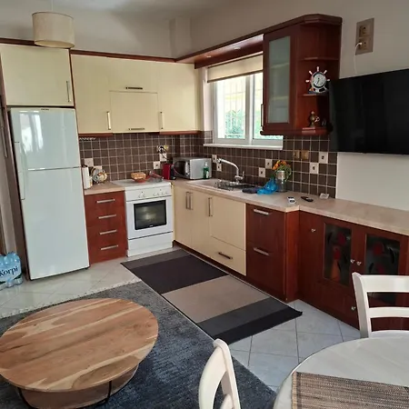 House By The Sea/σπίτι στην θάλασσα *