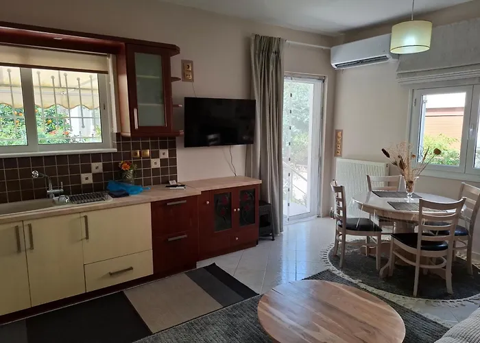 House By The Sea/σπίτι στην θάλασσα * Flambouras